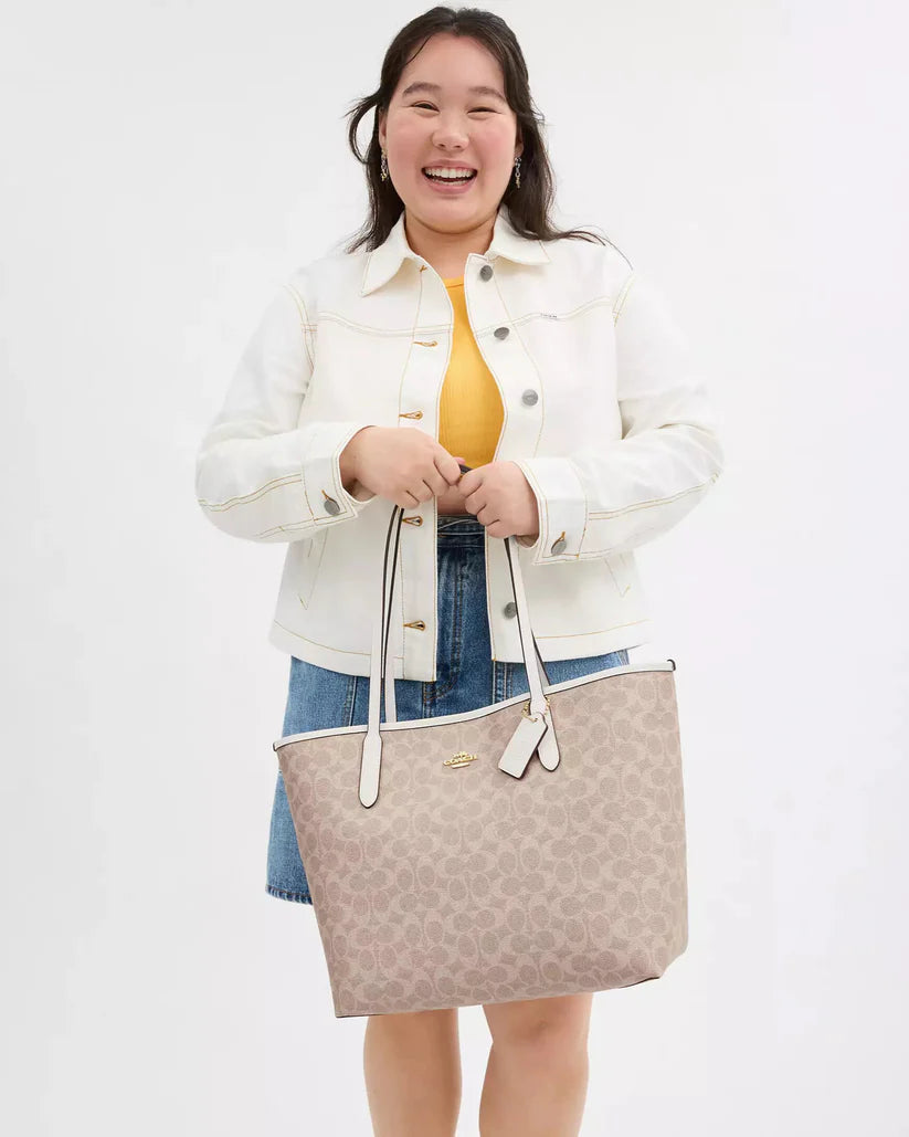 City Tote Bag In Signature Canvas